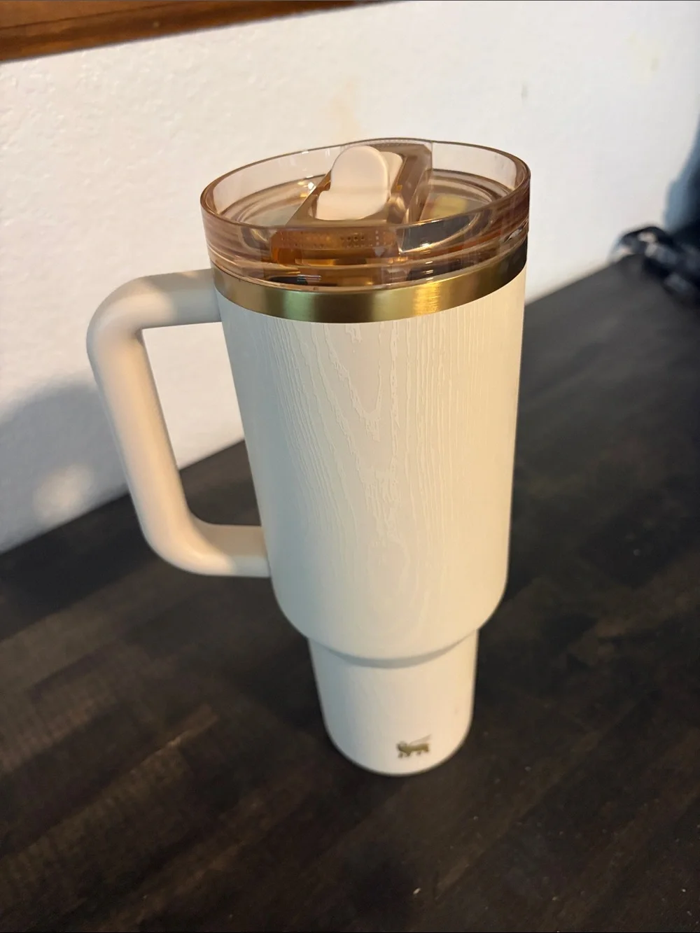 Stanley Cream Wood Grain & Gold Flip Top 40 Ounce Tumbler - Picture 3 of 7